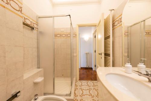 Ένα μπάνιο στο Villa la Quercia by Mmega