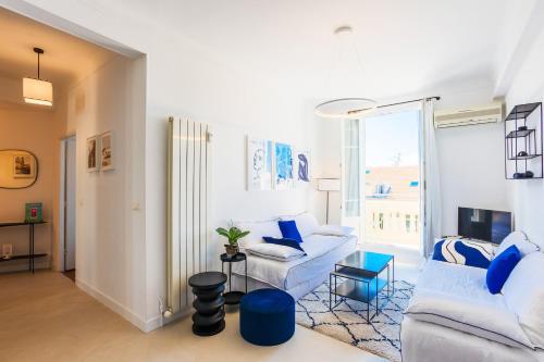 COSY GARNIER AP4281 by Riviera Holiday Homes