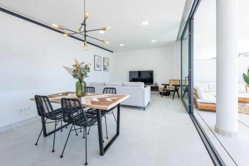 797 HOLIDAY RENTALS - Lujoso apartamento para 6 con jacuzzi en Higueron