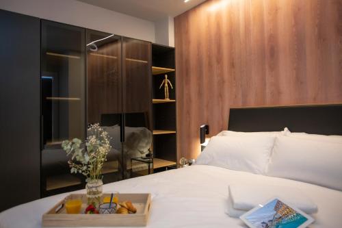 Neobeds - Stylish modern 1BR Apt Near Old Town & Steps from Turia Park photo 47