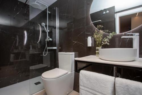 Neobeds - Stylish modern 1BR Apt Near Old Town & Steps from Turia Park photo 69