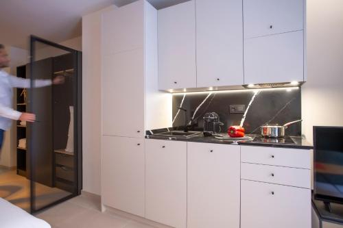 Neobeds - Stylish modern 1BR Apt Near Old Town & Steps from Turia Park photo 65
