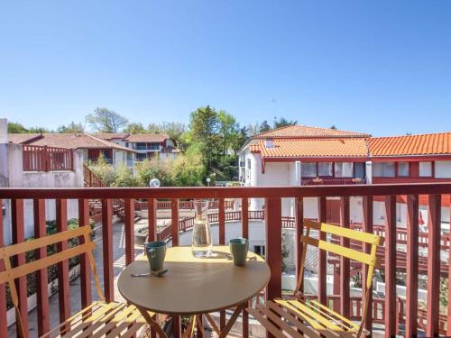 Appartement cosy avec mezzanine, balcon et parking à 300m de la plage - FR-1-2-382