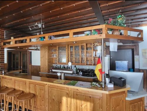 Lounge nebo bar v ubytování Hotel Zum Ritter