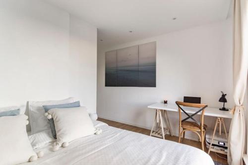 Una cama o camas en una habitación de Penthouse with amazing views of Copenhagen!MH74