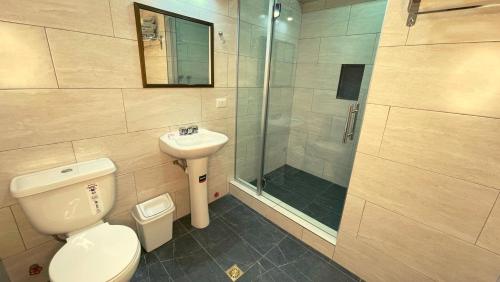 Koupelna v ubytování Hotel Sagarnaga