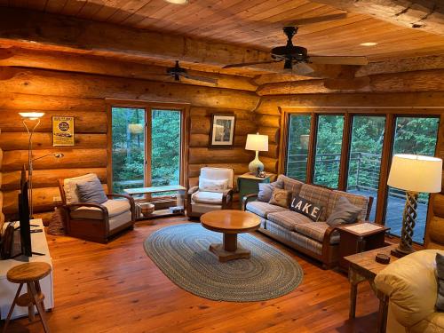 The Cabin – Photos 2