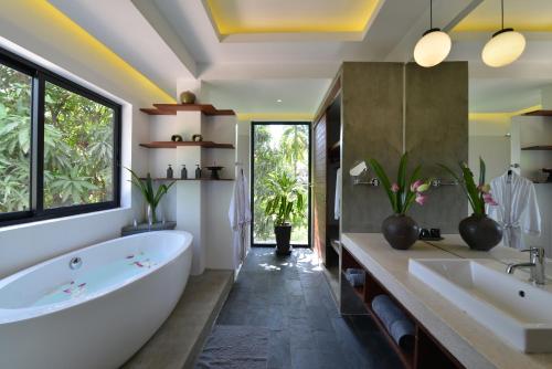 Gallery image of Solitaire Damnak Villa Hotel in Siem Reap