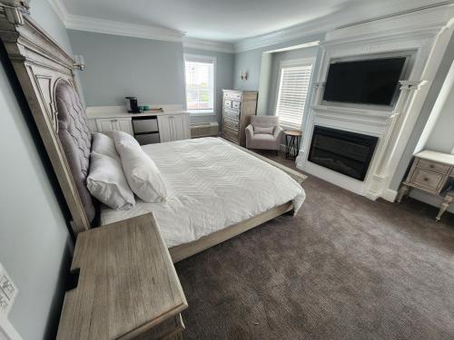 Capital Hotel Annapolisにあるベッド