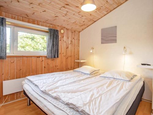 Postel nebo postele na pokoji v ubytování Holiday Home Engesøvej
