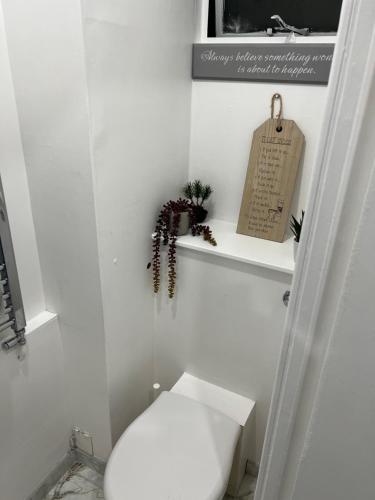 Penthouse Style Luxury 2 Bedroom House has Hot-Tub, extra fees apply photo 28