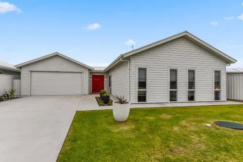 Bright & Easy - Pet Friendly Inside picture