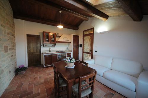 Una cocina o cocineta en Agriturismo Terrazza sul Parco