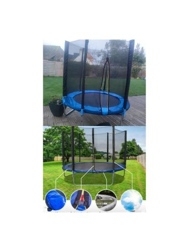 un nouveau trampoline avec un auvent et quatre boules dans l'établissement TY SAM Belle maison moderne 3 ch proche plages et commerces, à Trébeurden