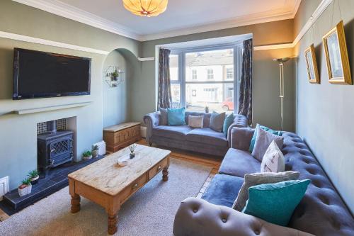 Host & Stay - High Street