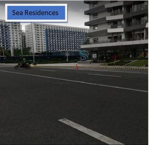 Staycation Condo at MOA with Jacuzzi amenities 327