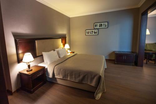 Ramada by Wyndham Bakuにあるベッド