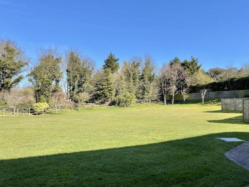 Κήπος έξω από το Bowden Lodge
