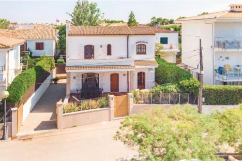 SES ONES with sea views