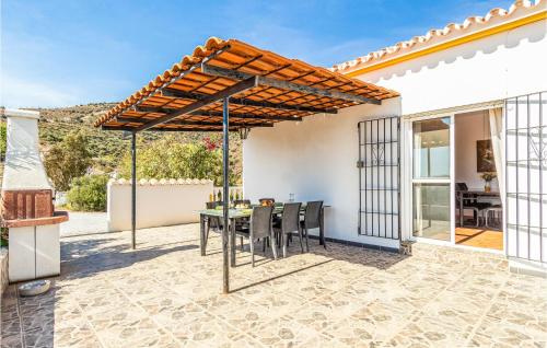 Patio nebo venkovní prostory v ubytování Stunning Home In Torrox With Wifi