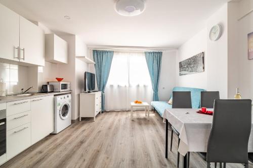 Kuchyň nebo kuchyňský kout v ubytování Dream House