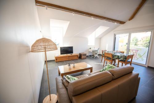 Photo de la galerie de l'établissement KASA DREAM - Vue sur les monts, Wifi haut débit, sol rafraichissant !, à Saint-Sorlin