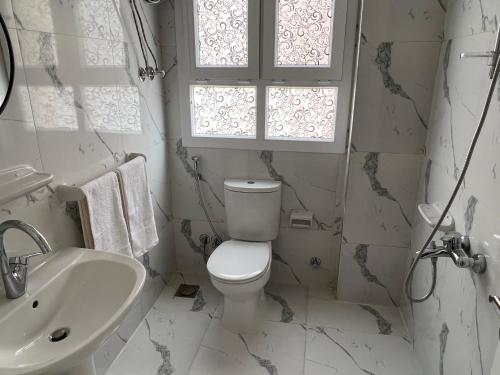 Ένα μπάνιο στο Modern apartment