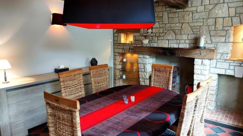 Foto dalla galleria di Charming House & Garden in Rochefort - Boules & Terraceb a Rochefort