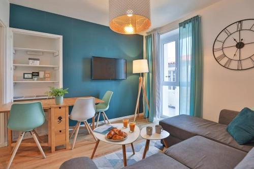 Le Scandinave 3 étoiles T2 lumineux hypercentre la plage à 2 pas !