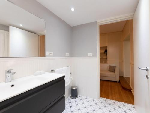 Koupelna v ubytování The Best Rent - Stylish one-bedroom apartment in Piazza Barberini