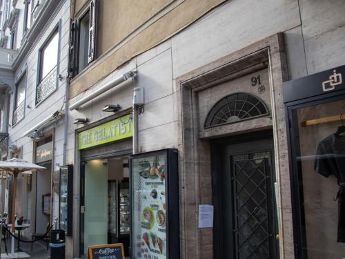 The Best Rent - Stylish one-bedroom apartment in Piazza Barberini