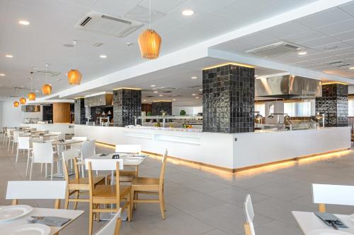 Restaurace v ubytování Hotel Vibra Algarb