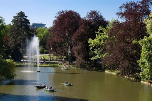 R Appartement Cosy Orangerie 120 m2 pour 6 personne parking gratuit proche centre
