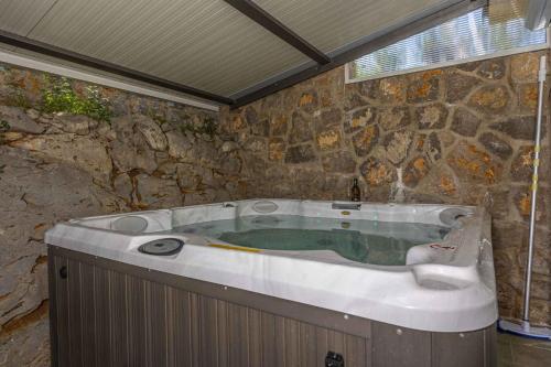 Kúpeľňa v ubytovaní Holiday home in Klenovica 43094
