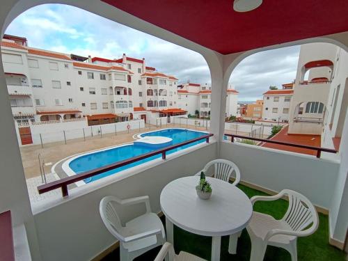 Bazén v ubytovaní Dulos House Pool and free wifi alebo v jeho blízkosti
