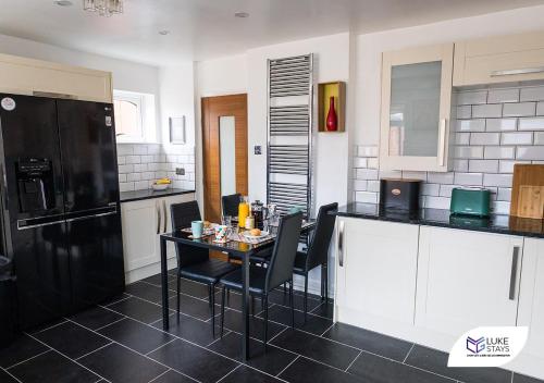 Luke Stays - Keldy Close – Photos 3