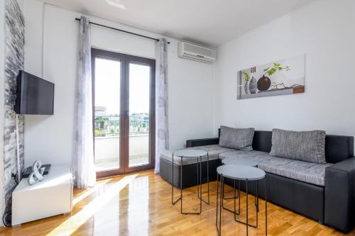 Apartments with parking space Rovinj - 12656