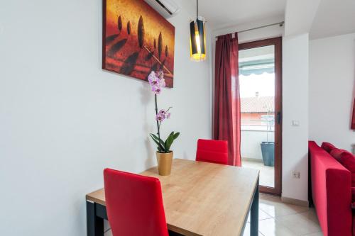 Apartments with parking space Rovinj - 12656