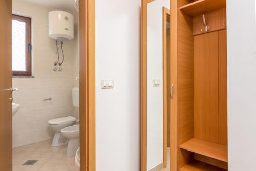 Apartments with parking space Rovinj - 12656