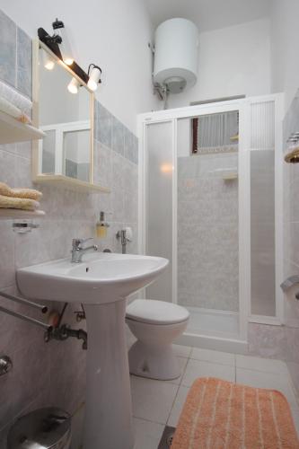 Apartments by the sea Mali Losinj (Losinj) - 2489