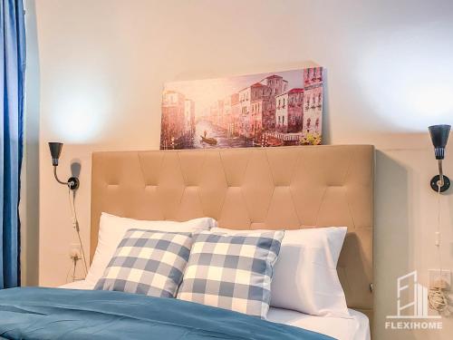 Una cama o camas en una habitación de 10am-6pm, SAME DAY CHECK IN AND CHECK OUT, Work From Home, The Hyve-Cyberjaya, Private Studio by Flexihome-MY