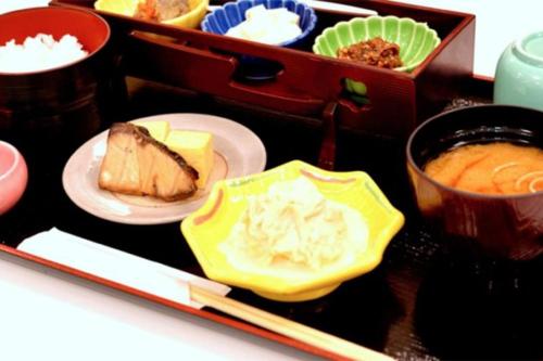 Φαγητό σε αυτό το ξενοδοχείο ή κάπου εκεί κοντά