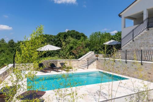 Πισίνα στο ή κοντά στο Villa Irma