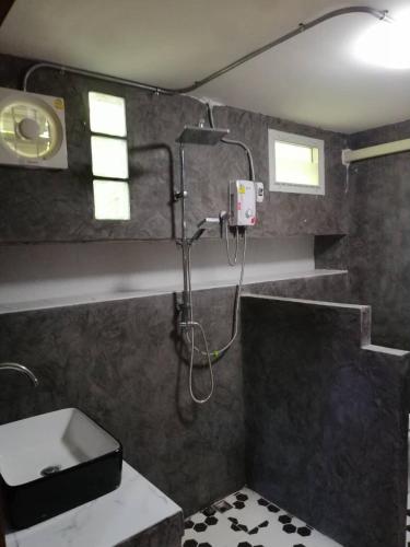 Koupelna v ubytování บ้านภทรพรรณ ขุนยวม แม่ฮ่องสอน PATARAPHAN HOUSE, Khunyuam, Maehongson, Thailand