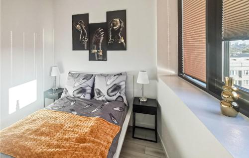Voodi või voodid majutusasutuse Beautiful Apartment In Szczecin With Wifi toas