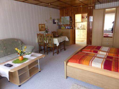 Postel nebo postele na pokoji v ubytování Ferienhaus Weber Bad Frankenhausen