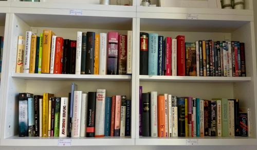 アパートメントにある図書室