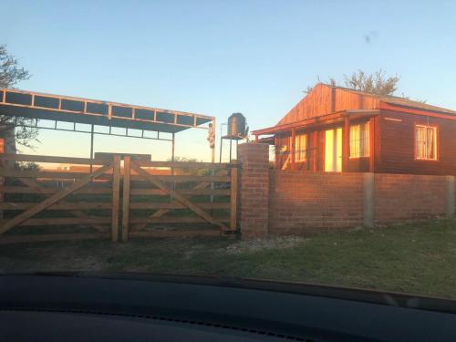 La casita roja del cerro