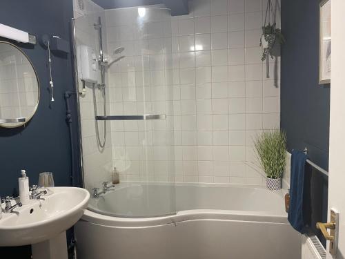 Beautiful Seaview 2 Bedroom Apartment photo 9