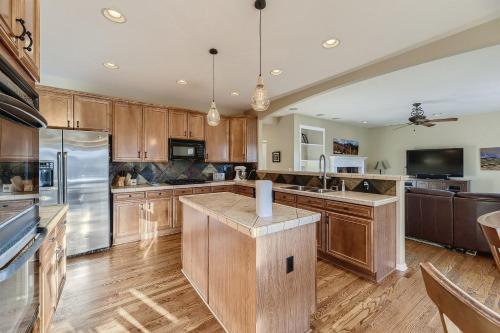 21361 White Ash Ct – Photos 2